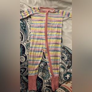 3-6 little sleepies. No stains or holes